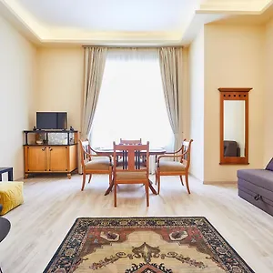  Apartment King-kongs Luxury Cave